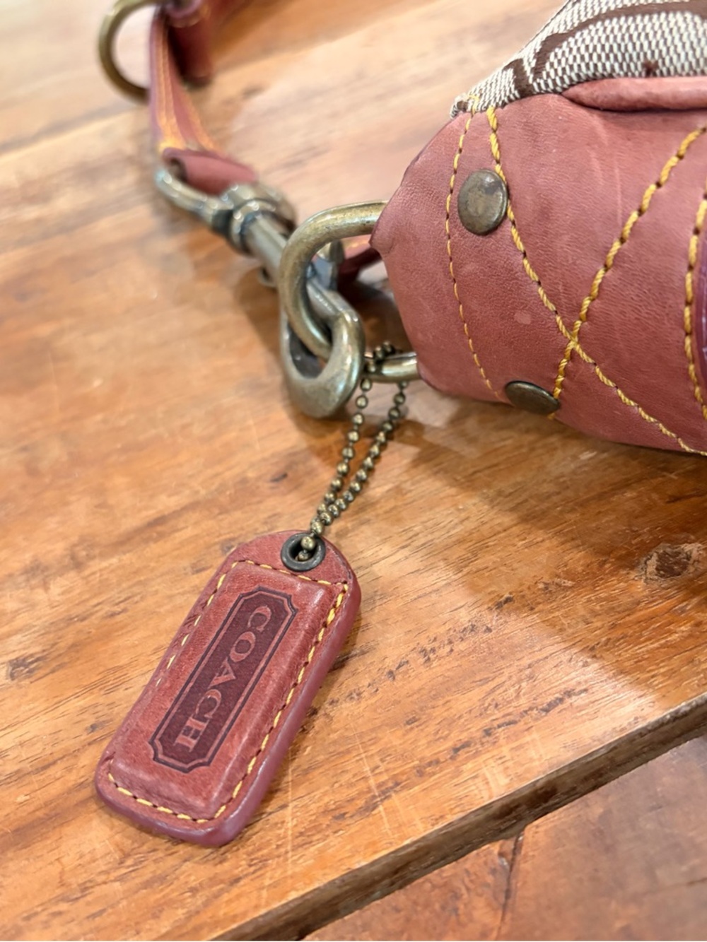 Coach Y2K Special Edition Signature Shoulder Bag Berry Suede & Red Leather - Picture 16 of 16